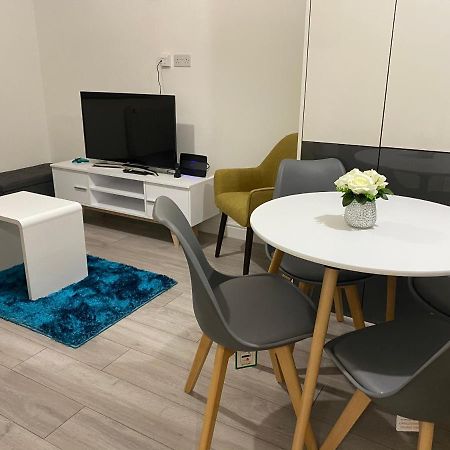 Marie'S Serviced Apartments- 2 Bedroom City Stay Bedford Exterior foto