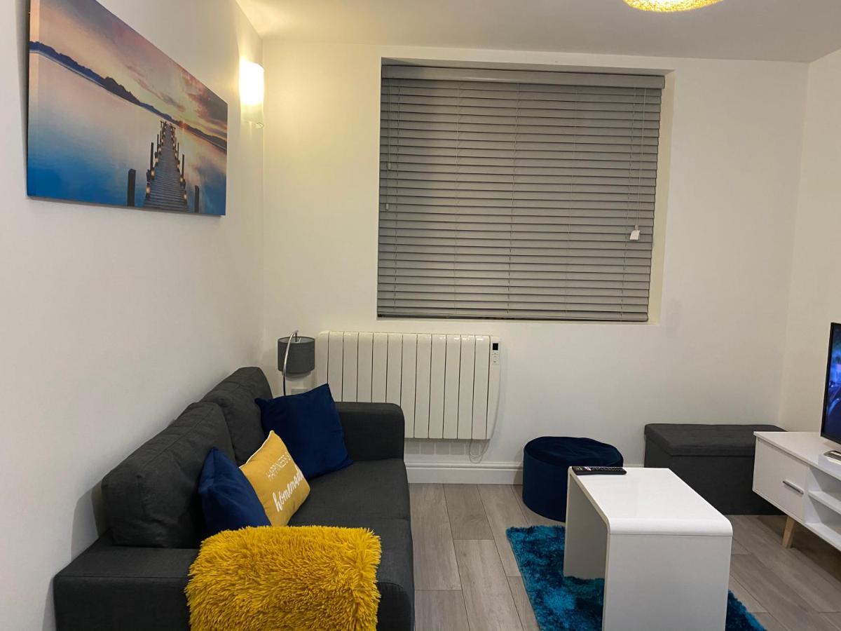 Marie'S Serviced Apartments- 2 Bedroom City Stay Bedford Exterior foto