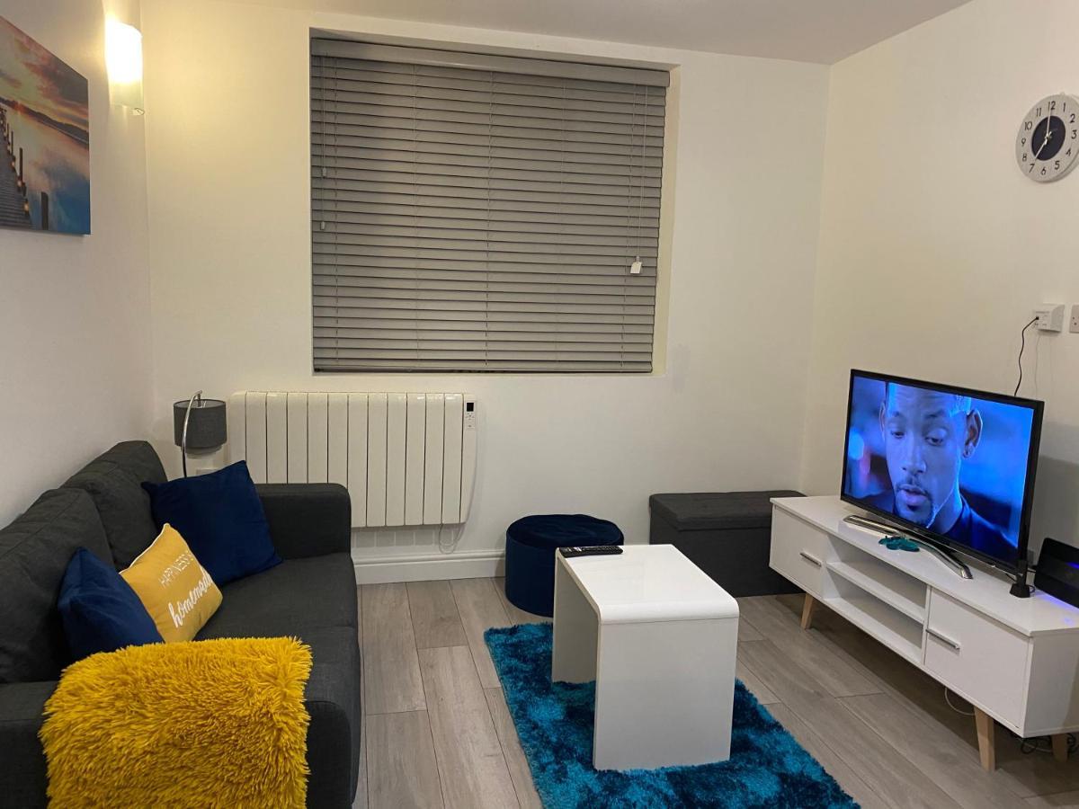 Marie'S Serviced Apartments- 2 Bedroom City Stay Bedford Exterior foto